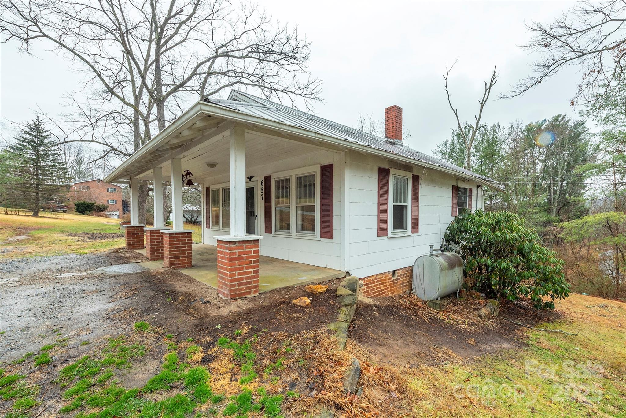 657 Old Fort Road Fairview NC 28730