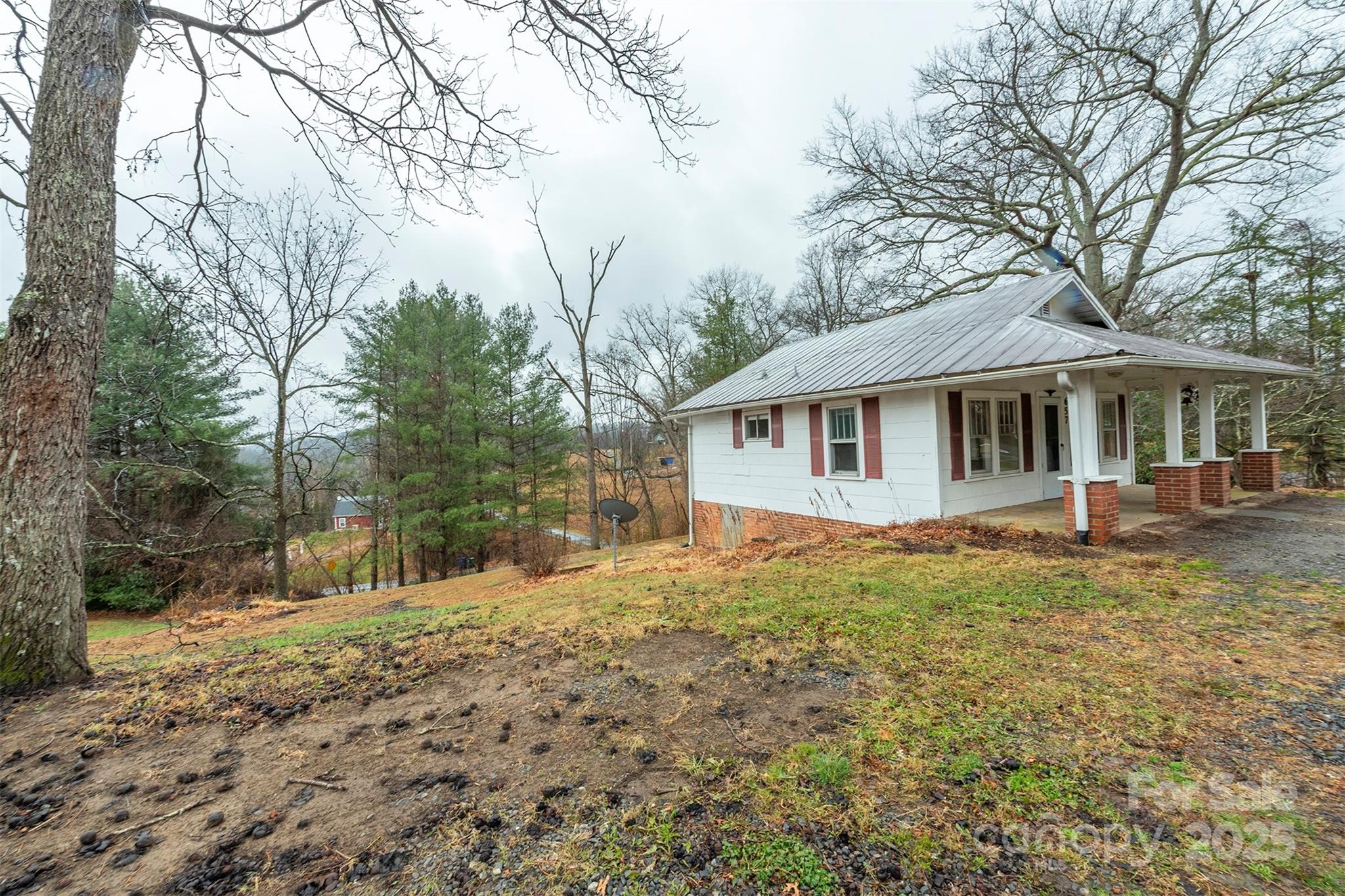657 Old Fort Road Fairview NC 28730