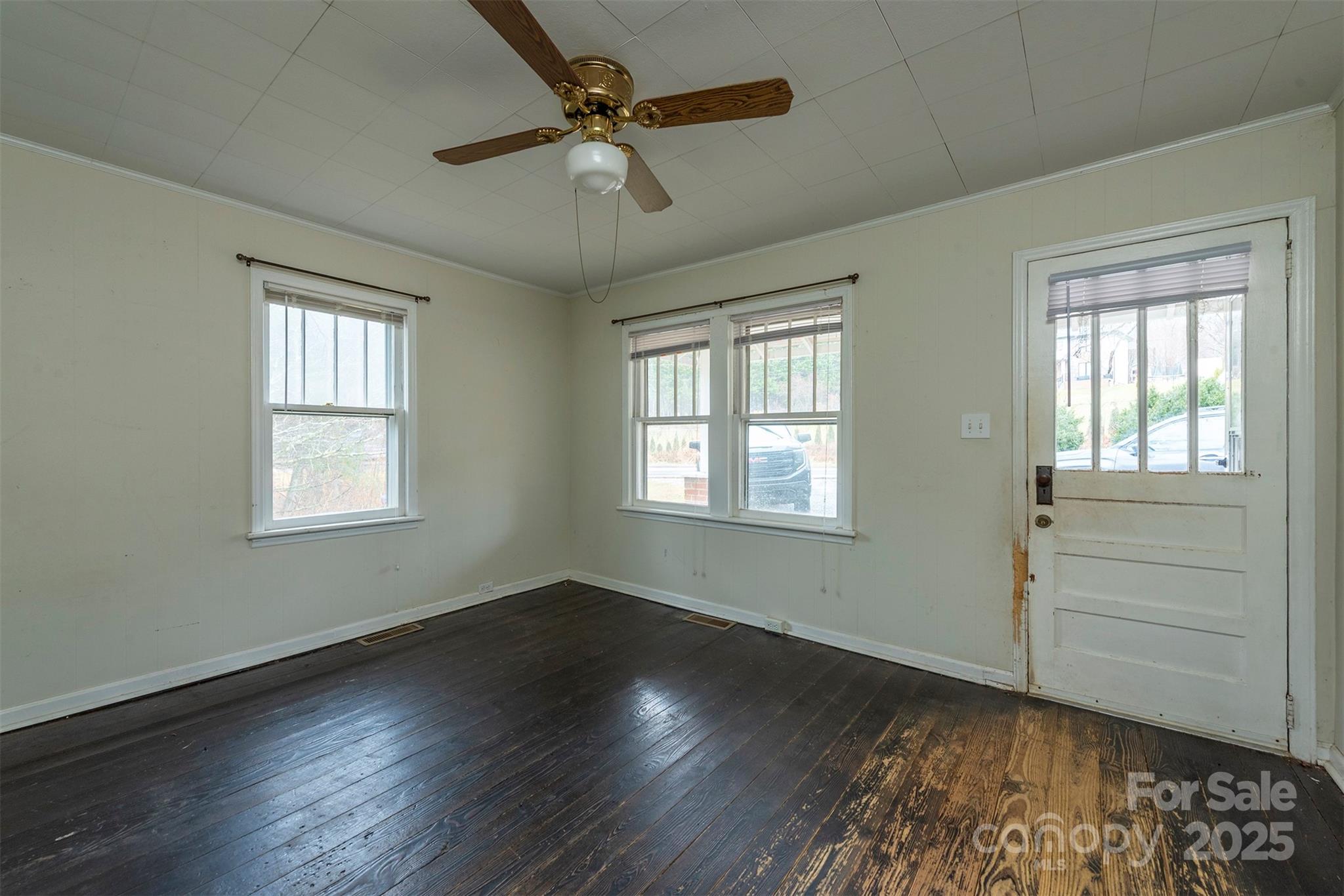 657 Old Fort Road Fairview NC 28730