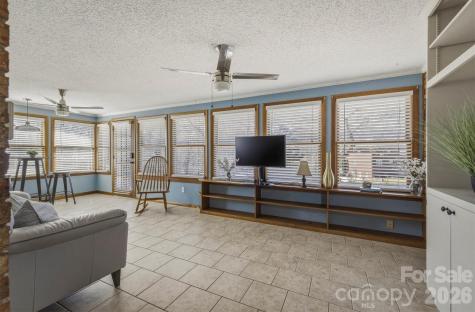 900 Magnolia Avenue NE Valdese NC 28690