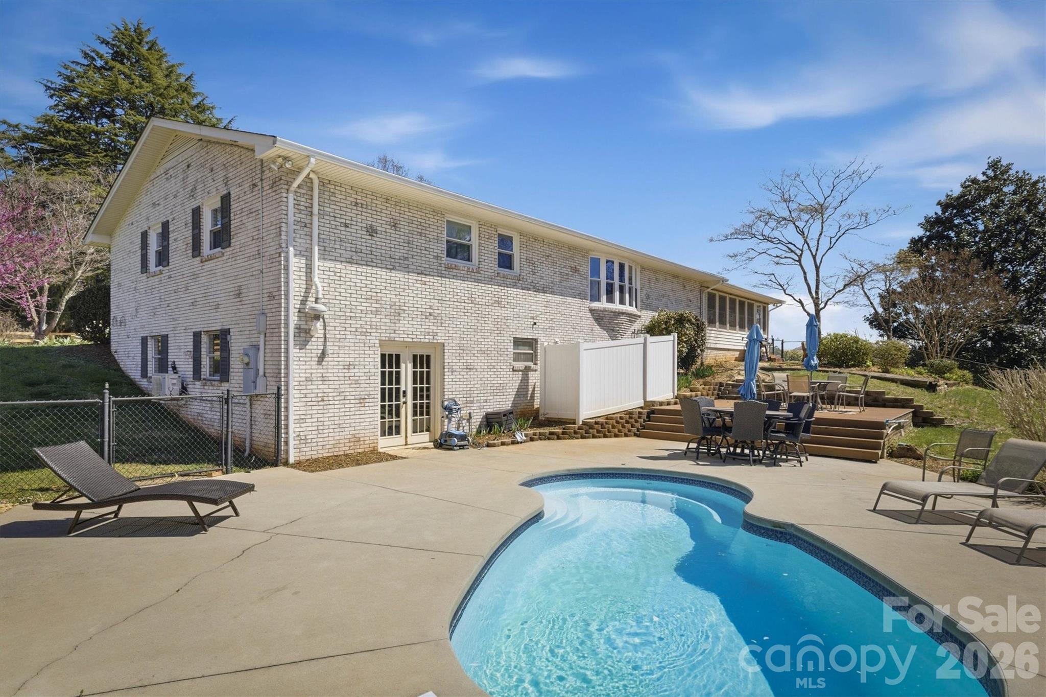 900 Magnolia Avenue NE Valdese NC 28690