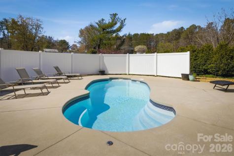 900 Magnolia Avenue NE Valdese NC 28690