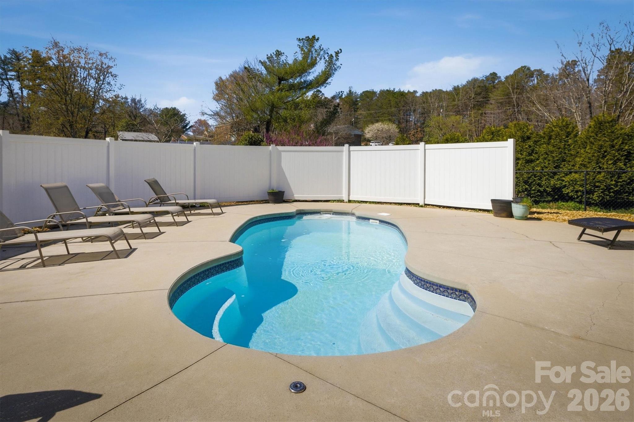 900 Magnolia Avenue NE Valdese NC 28690