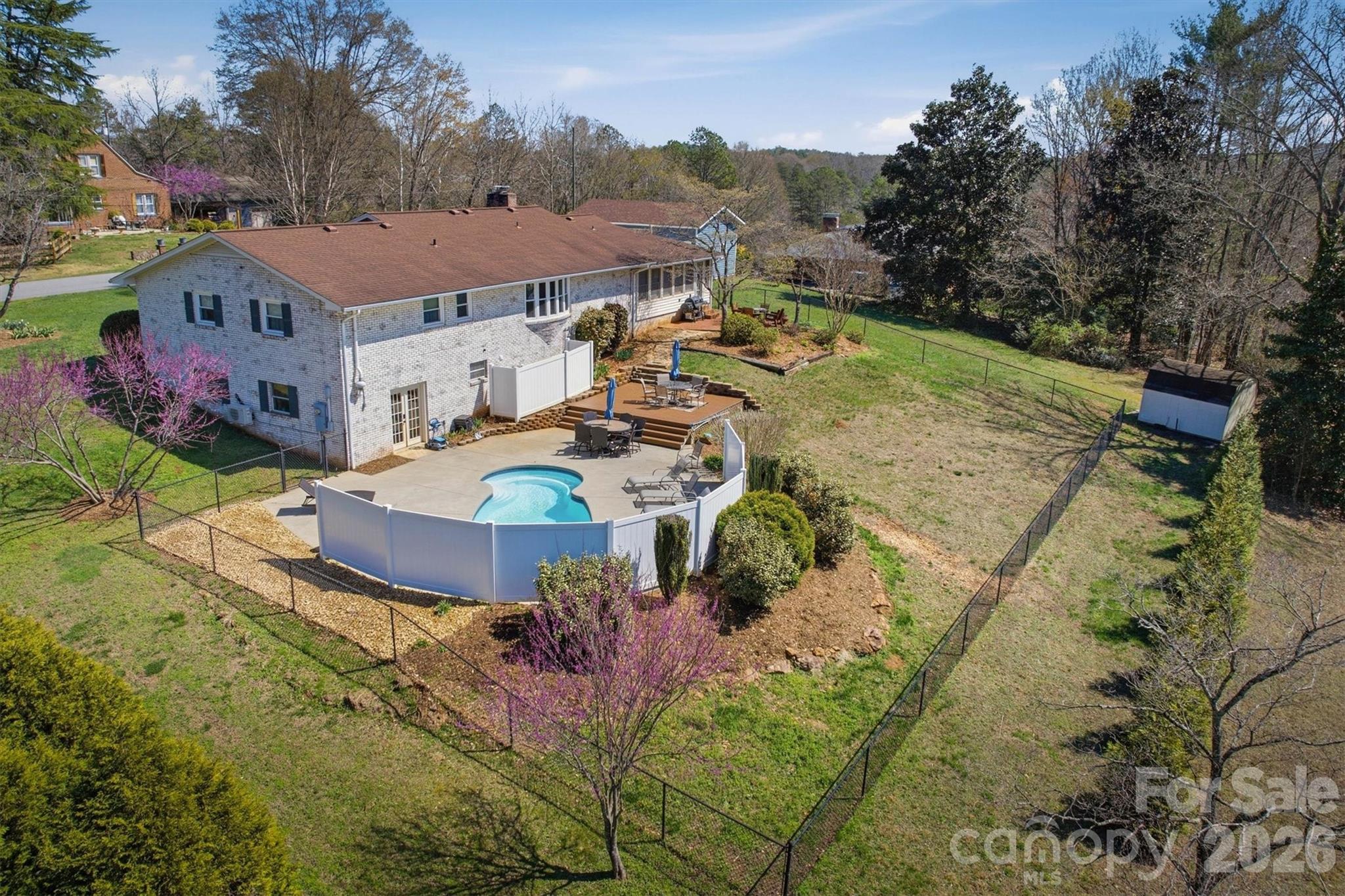 900 Magnolia Avenue NE Valdese NC 28690