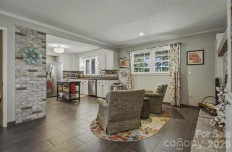 900 Magnolia Avenue NE Valdese NC 28690