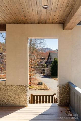 10 Keats Road Black Mountain NC 28711