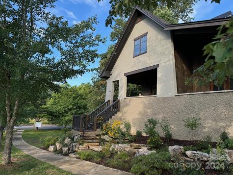 10 Keats Road Black Mountain NC 28711
