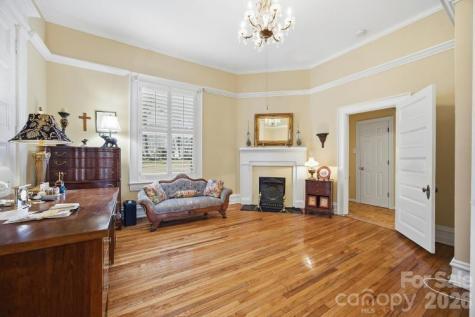 15 Kings Mountain Street York SC 29745