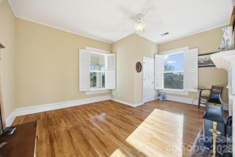 15 Kings Mountain Street York SC 29745
