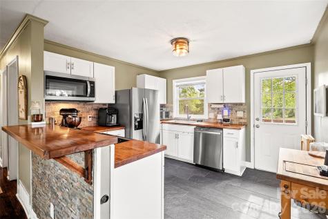 708 Prince Drive Hendersonville NC 28791