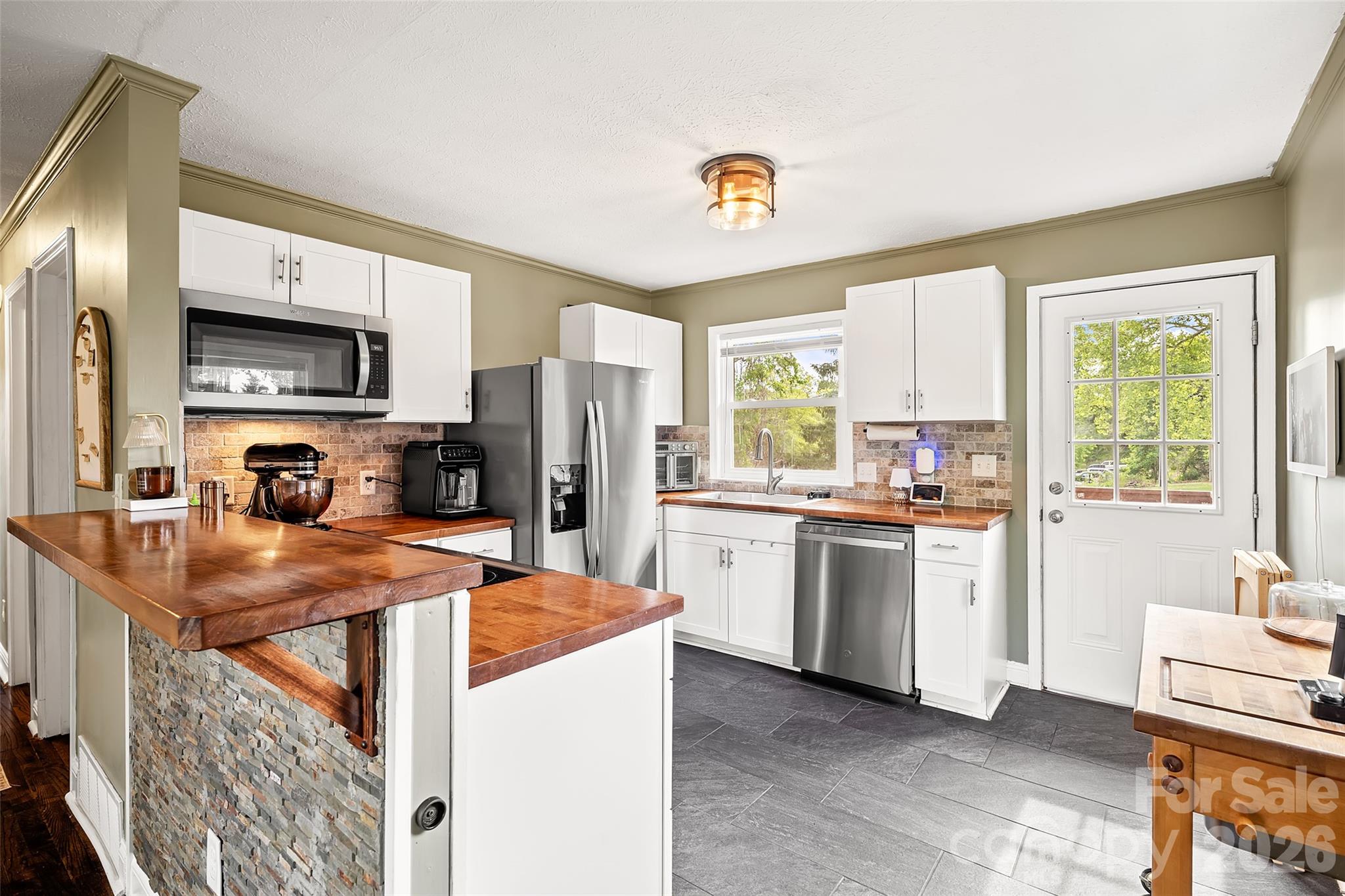 708 Prince Drive Hendersonville NC 28791