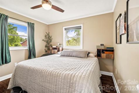 708 Prince Drive Hendersonville NC 28791