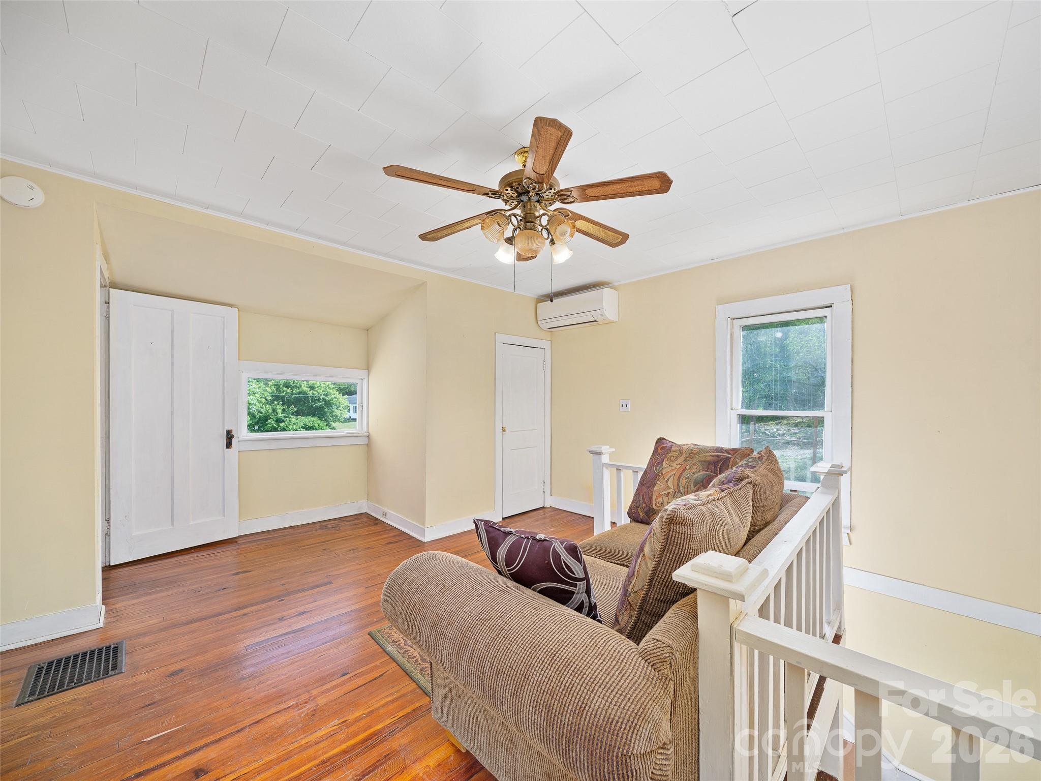 309 Hillside Drive Burnsville NC 28714