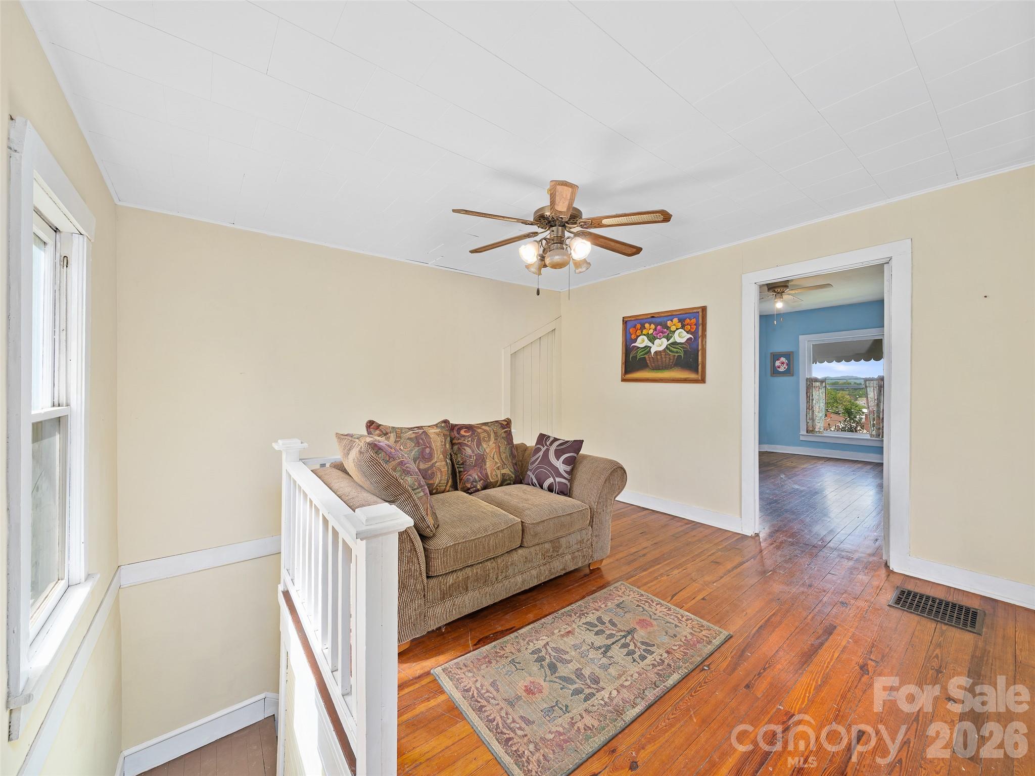 309 Hillside Drive Burnsville NC 28714