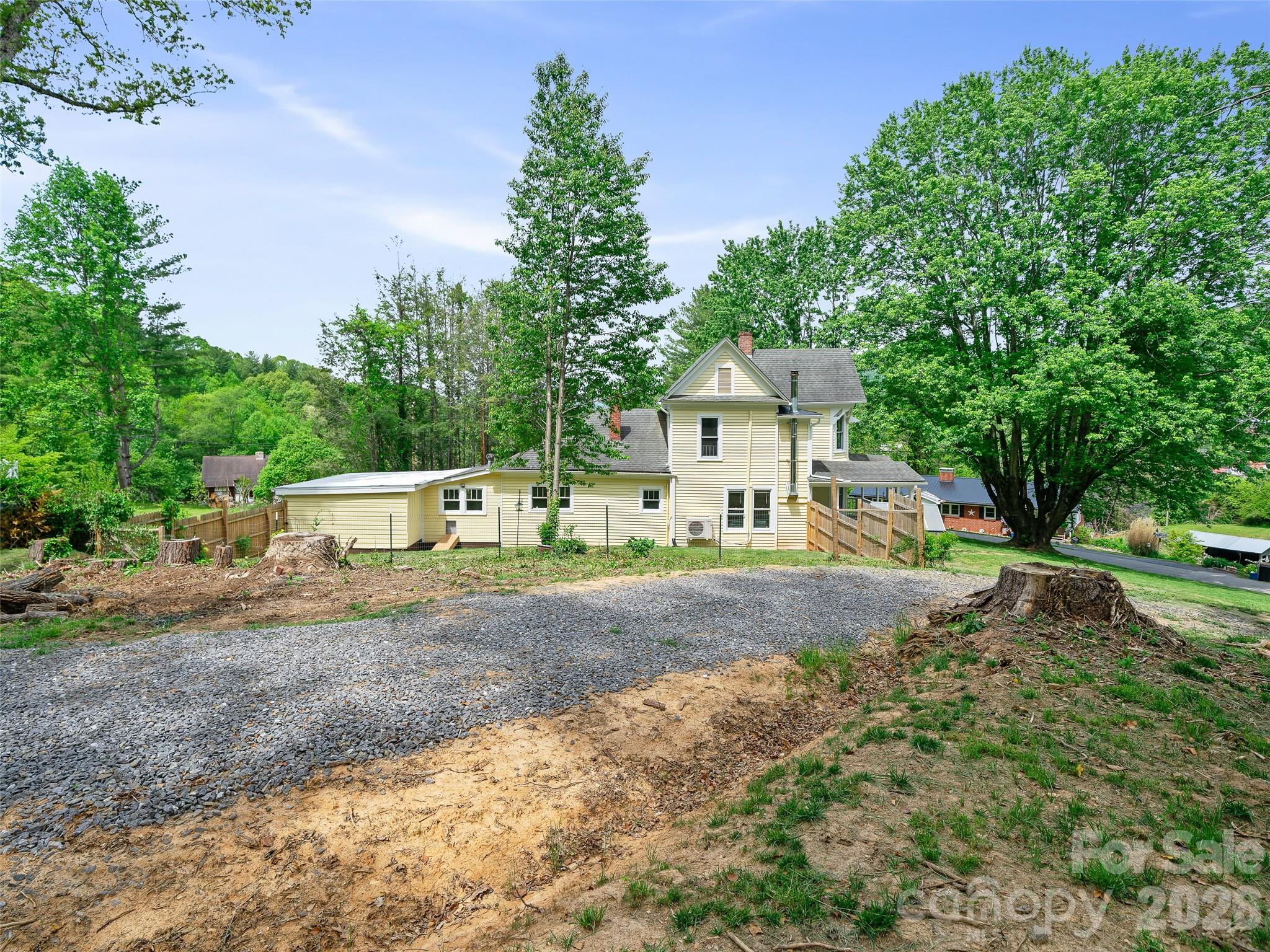 309 Hillside Drive Burnsville NC 28714