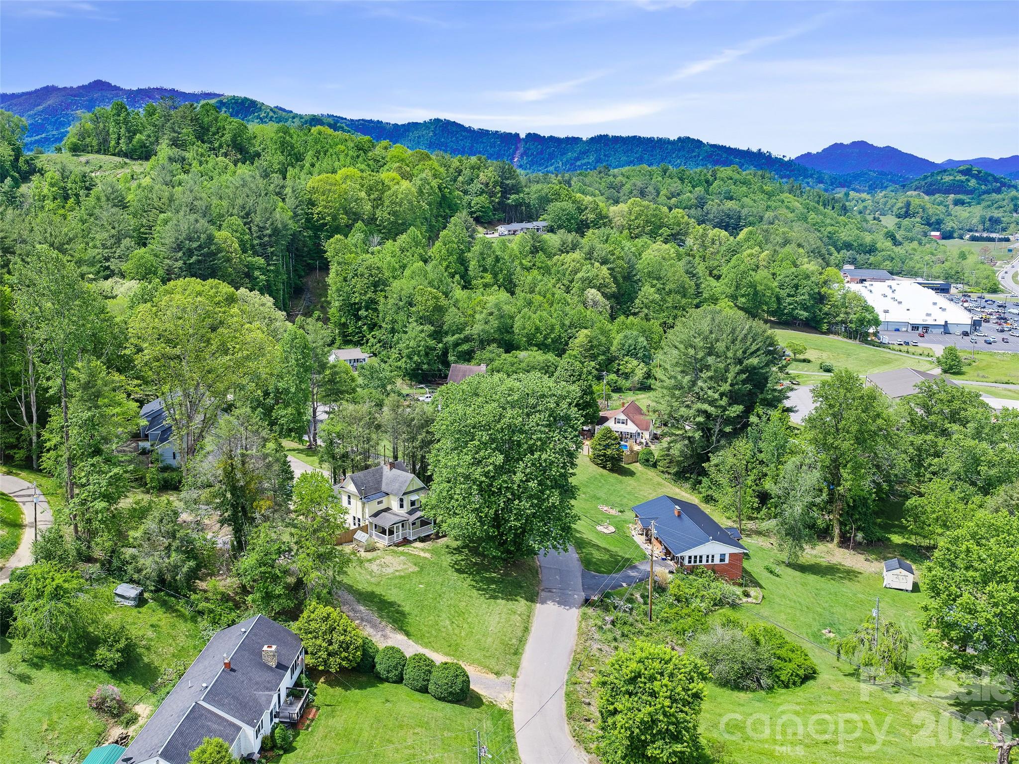 309 Hillside Drive Burnsville NC 28714