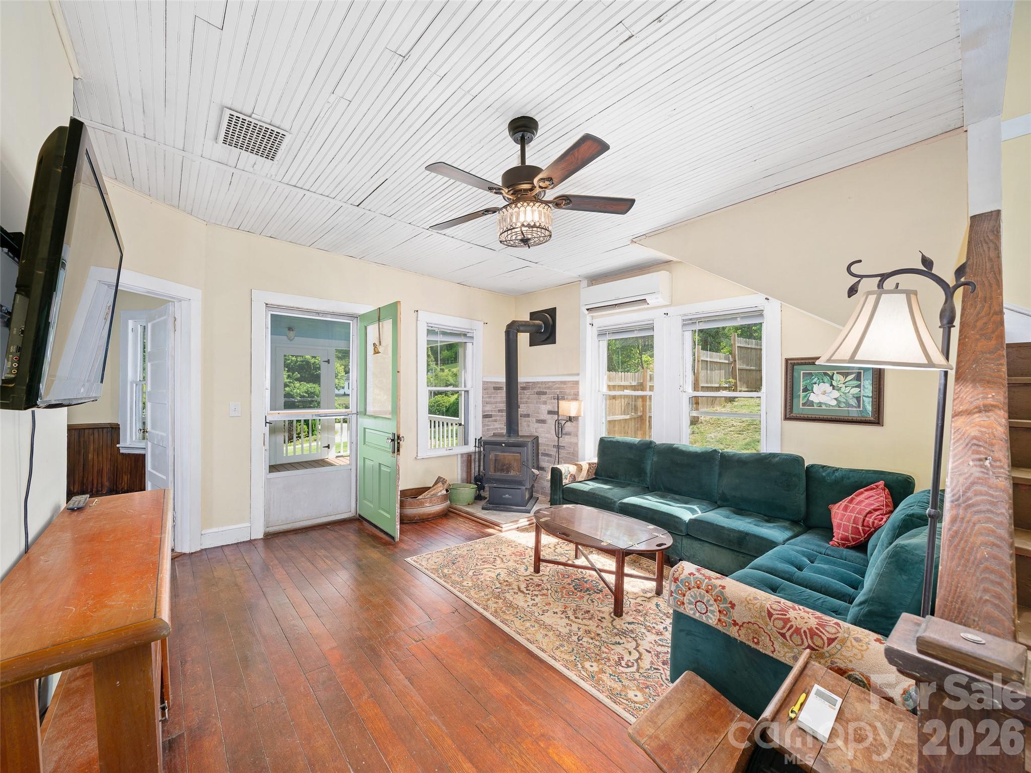 309 Hillside Drive Burnsville NC 28714
