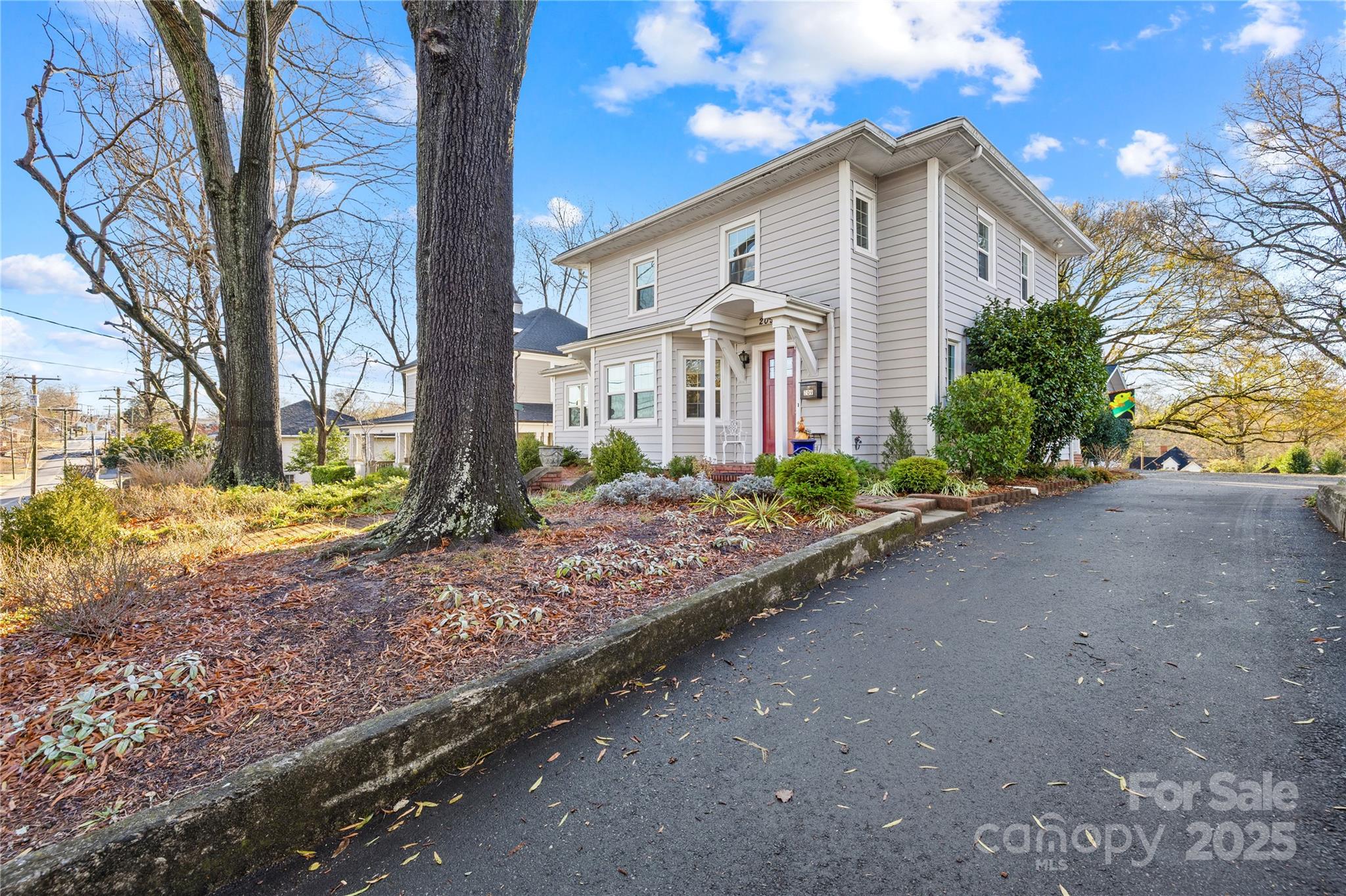 209 W 3rd Avenue Gastonia NC 28052