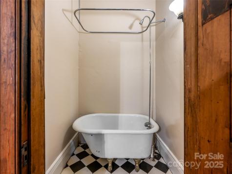 63 Cumberland Avenue Asheville NC 28801