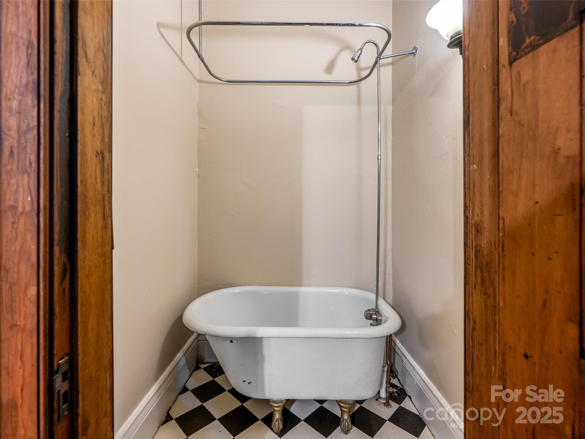 63 Cumberland Avenue Asheville NC 28801