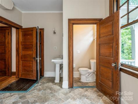 63 Cumberland Avenue Asheville NC 28801