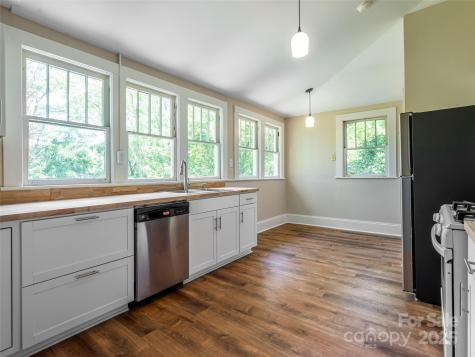 63 Cumberland Avenue Asheville NC 28801