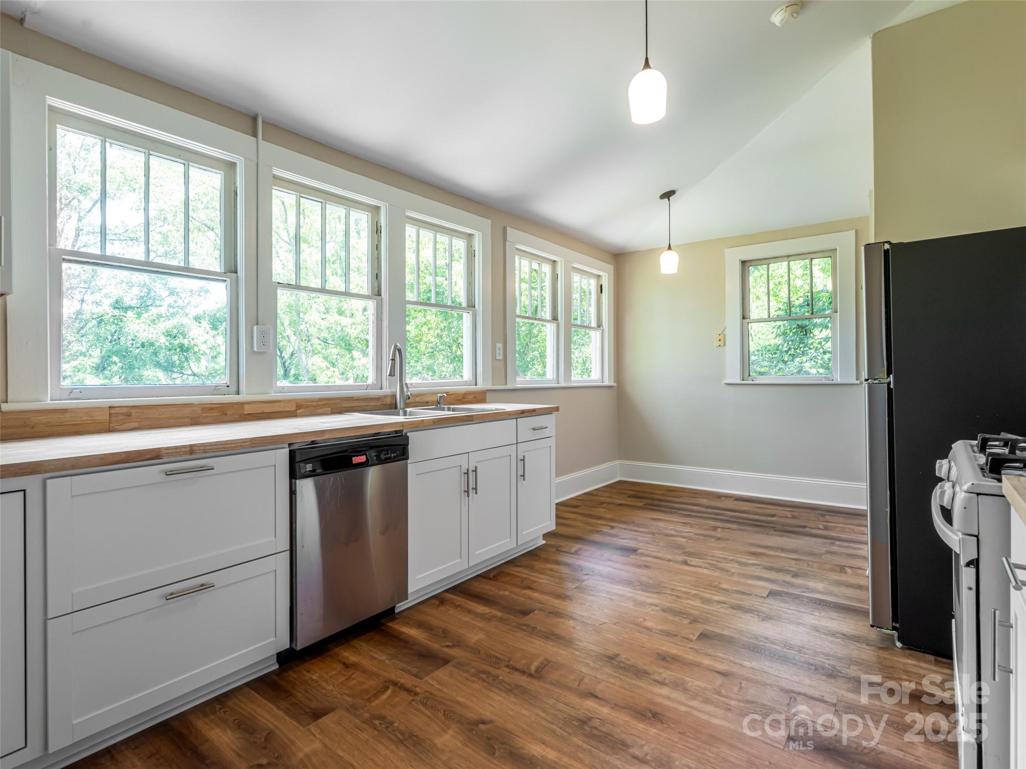 63 Cumberland Avenue Asheville NC 28801