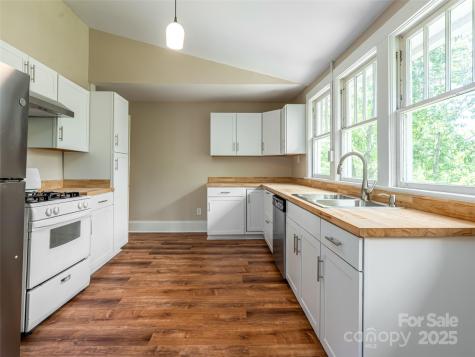 63 Cumberland Avenue Asheville NC 28801