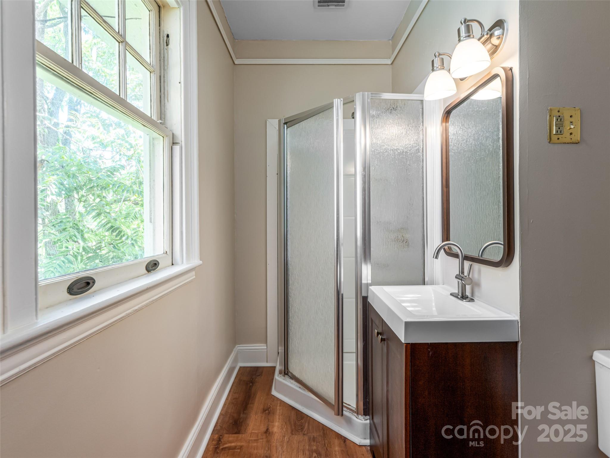 63 Cumberland Avenue Asheville NC 28801