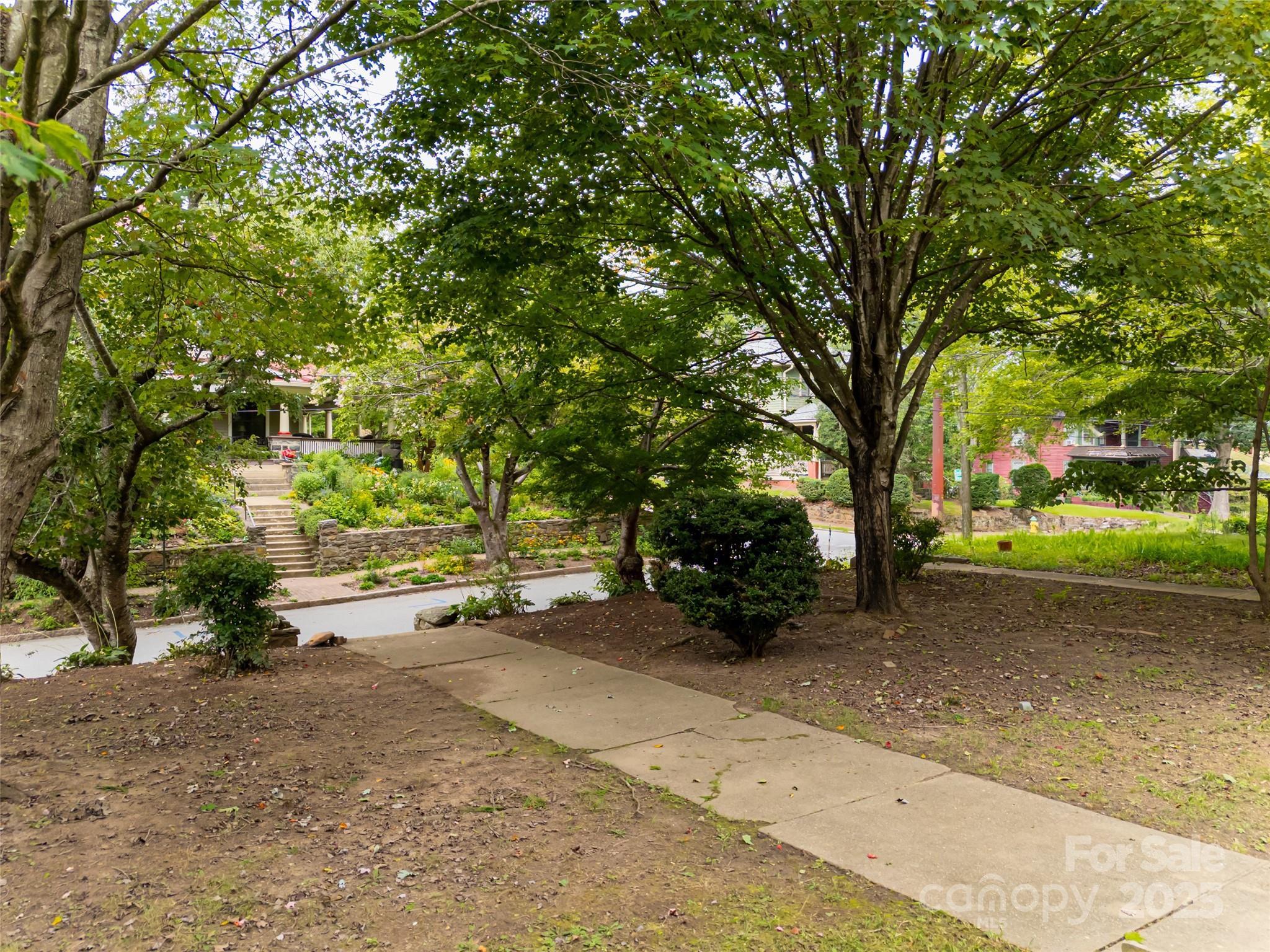 63 Cumberland Avenue Asheville NC 28801