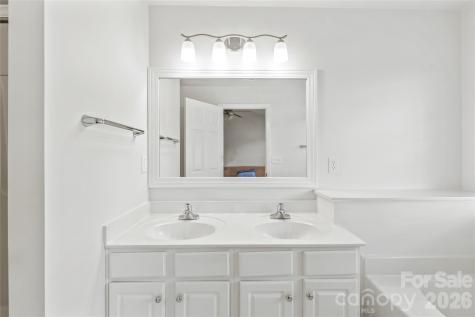 1707 Kashmir White Lane Fort Mill SC 29708