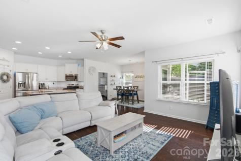 429 Oak Brook Drive Salisbury NC 28146