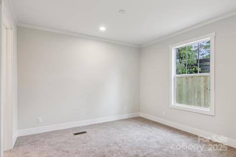 39 Cherokee Road Asheville NC 28806