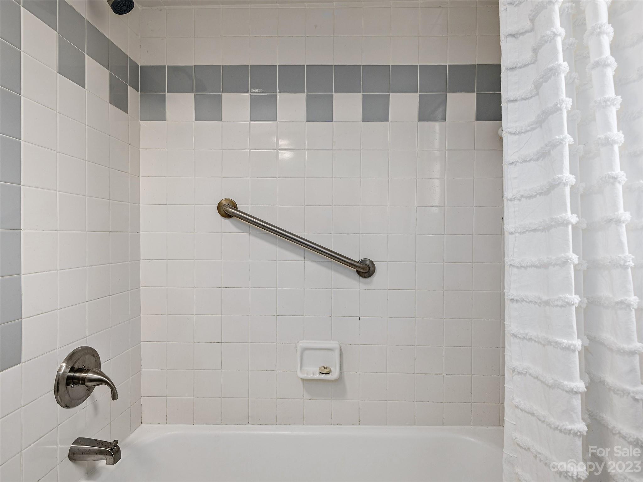23 Salem Road Weaverville NC 28787