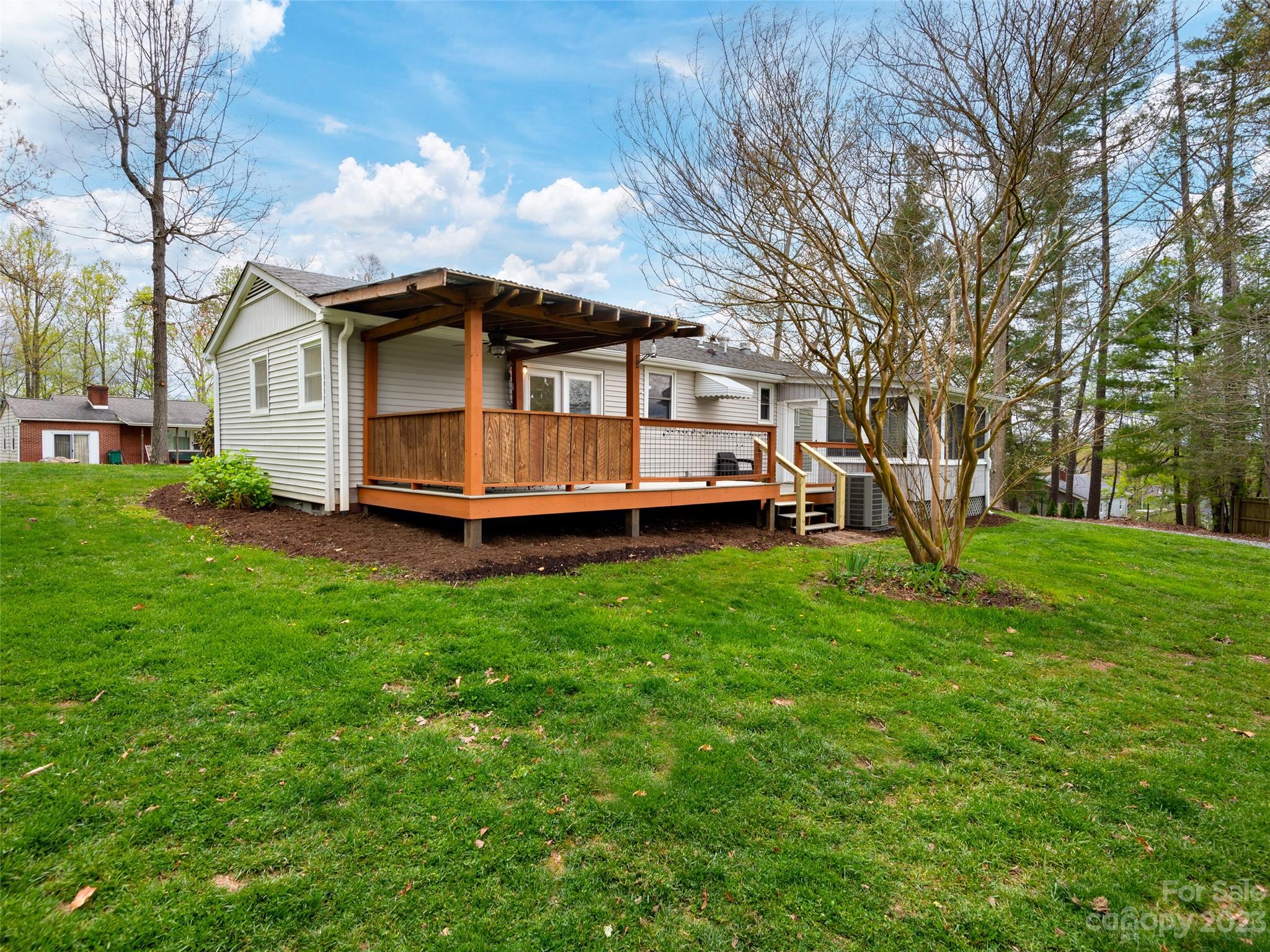 23 Salem Road Weaverville NC 28787