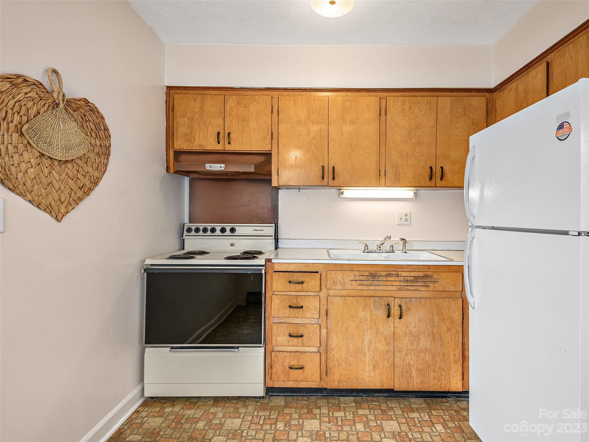 23 Salem Road Weaverville NC 28787