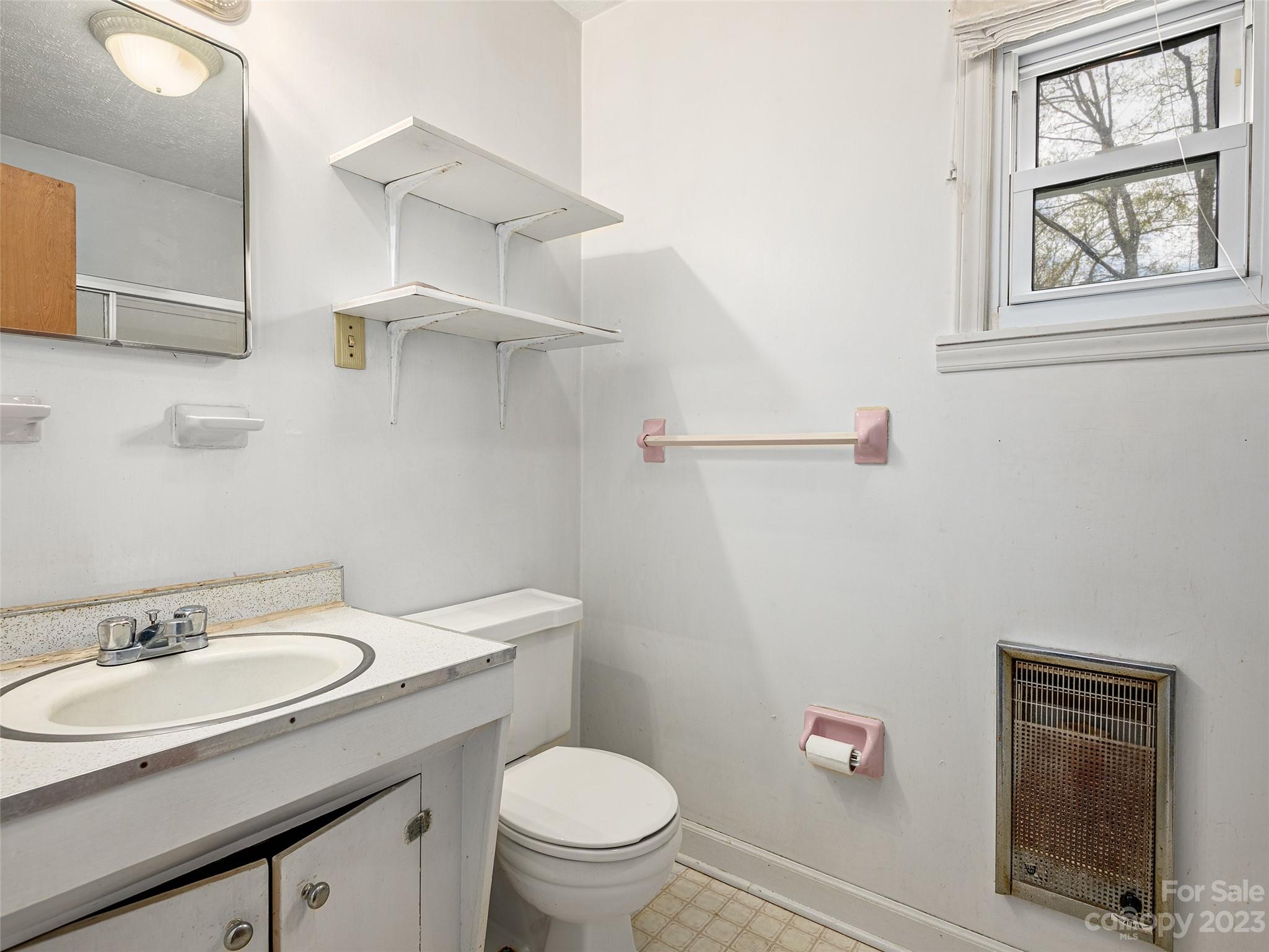 23 Salem Road Weaverville NC 28787