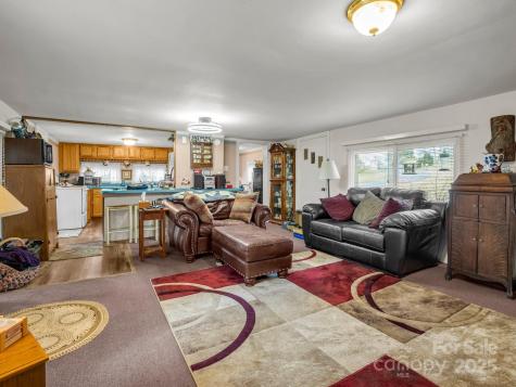 55 Settlers Trail Mars Hill NC 28754