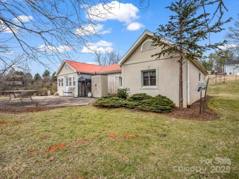 55 Settlers Trail Mars Hill NC 28754