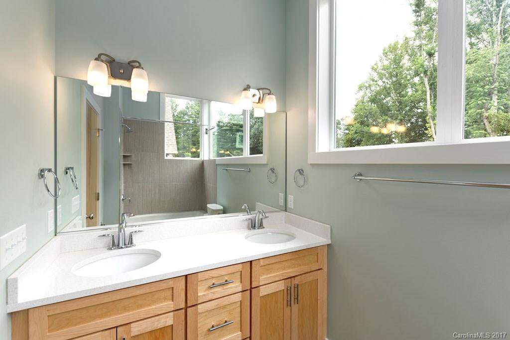 34 Mauricet Lane Asheville NC 28806