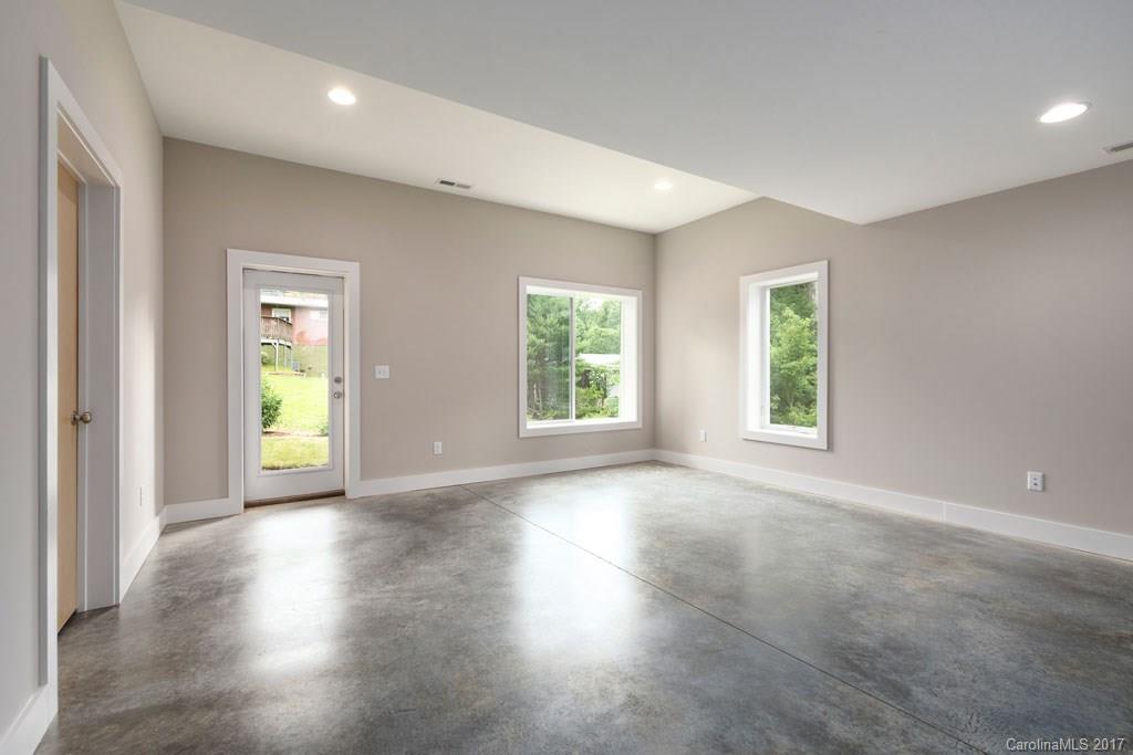 34 Mauricet Lane Asheville NC 28806