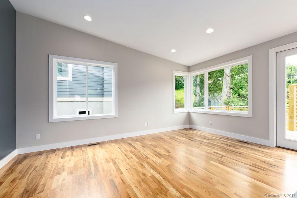 34 Mauricet Lane Asheville NC 28806