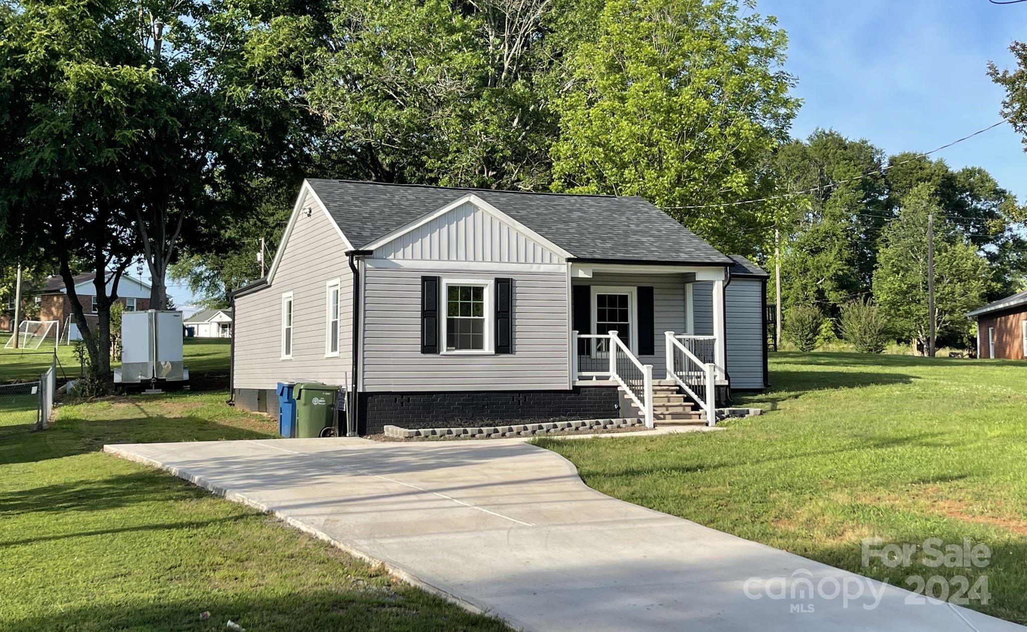 522 Rankin Avenue Mount Holly NC 28120