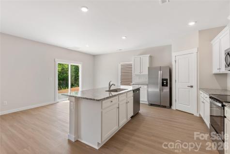3410 Robindale Drive Winston Salem NC 27107