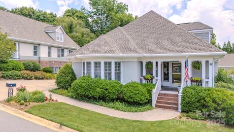 8 Creekside Way Asheville NC 28804