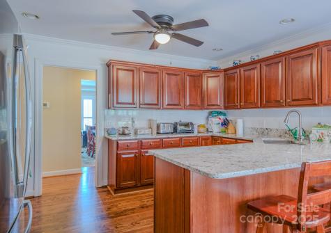 8 Creekside Way Asheville NC 28804