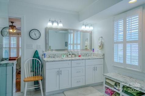 8 Creekside Way Asheville NC 28804