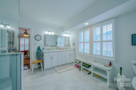 8 Creekside Way Asheville NC 28804