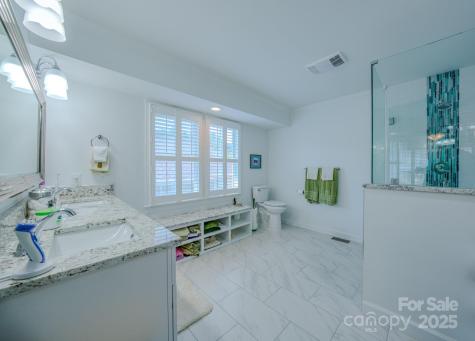 8 Creekside Way Asheville NC 28804