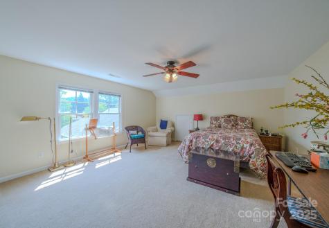 8 Creekside Way Asheville NC 28804